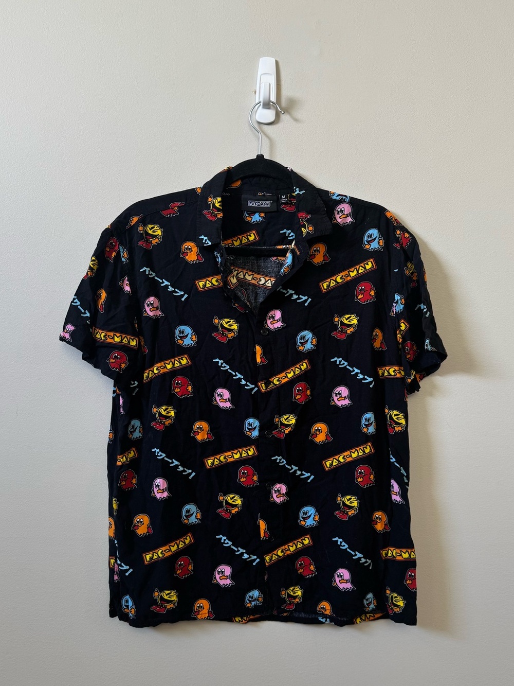 PAC-MAN novelty men button front short sleeve casual shirt